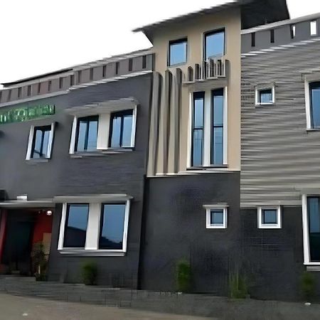 Hotel Khalista Пурвакарта Экстерьер фото