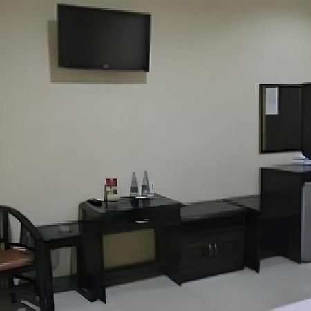 Hotel Khalista Пурвакарта Экстерьер фото