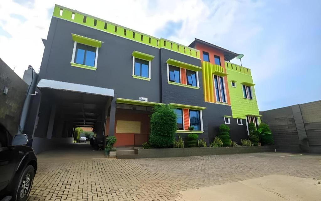 Hotel Khalista Пурвакарта Экстерьер фото